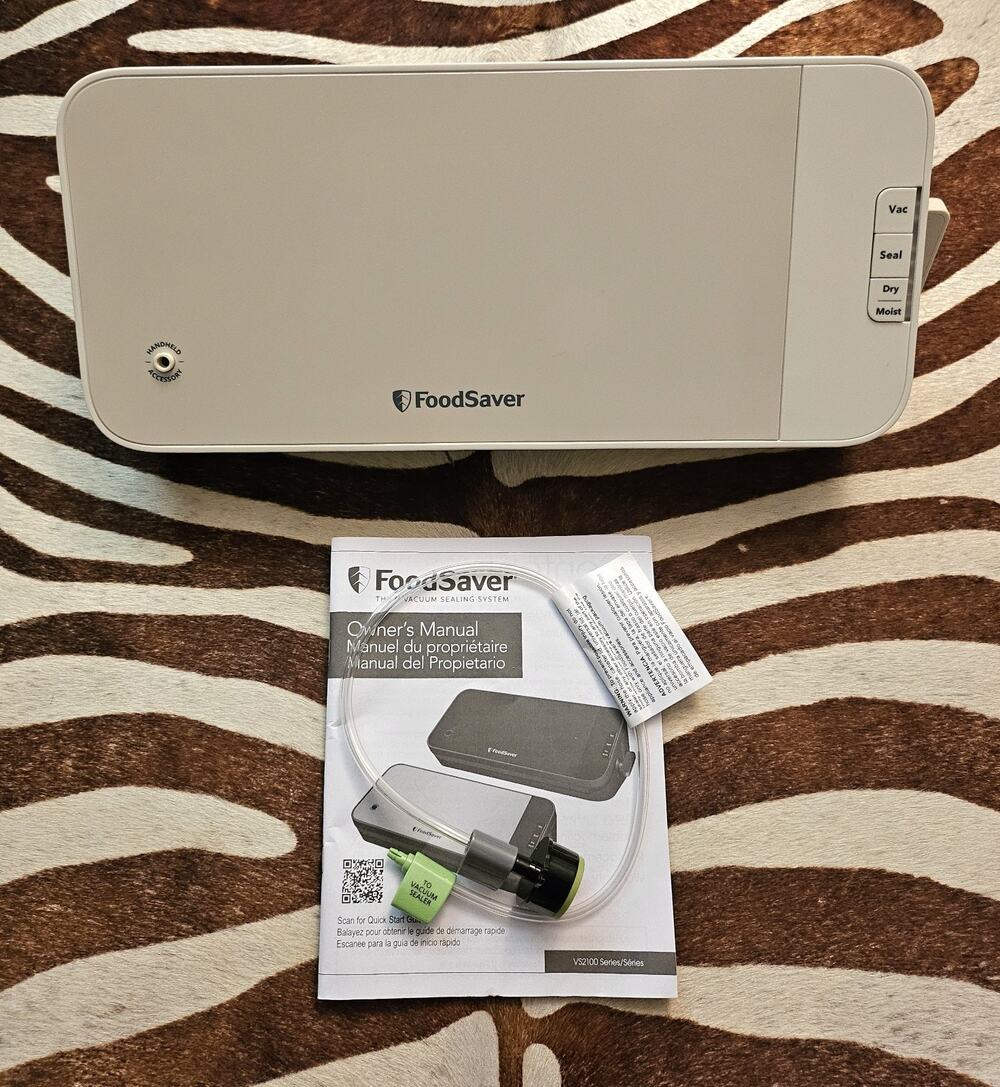 New! FoodSaver Select Vacuum Sealer VS2121 NO BOX